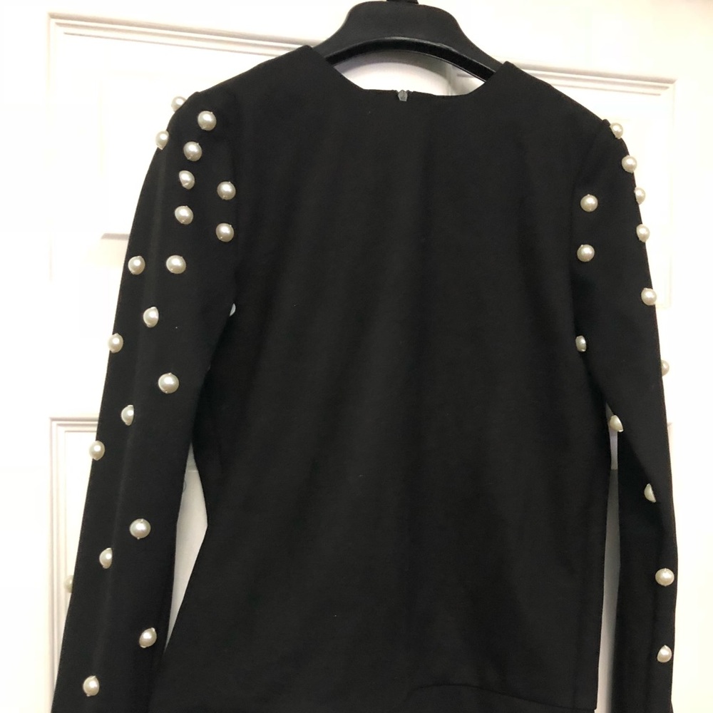 Black sweater with pearl on sleeves - Picture 1 of 4